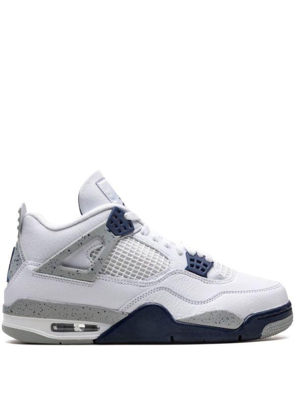 Midnight Navy Jordan 4’s