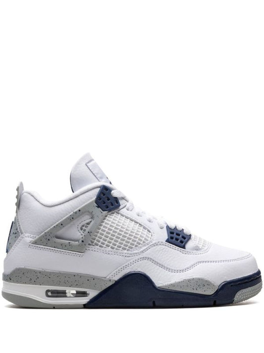 Midnight Navy Jordan 4’s